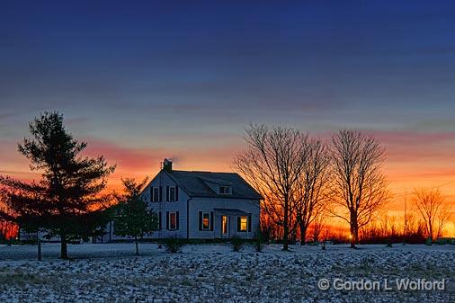 Farmhouse At Dawn_04027-32.jpg - Photographed near Smiths Falls, Ontario, Canada.